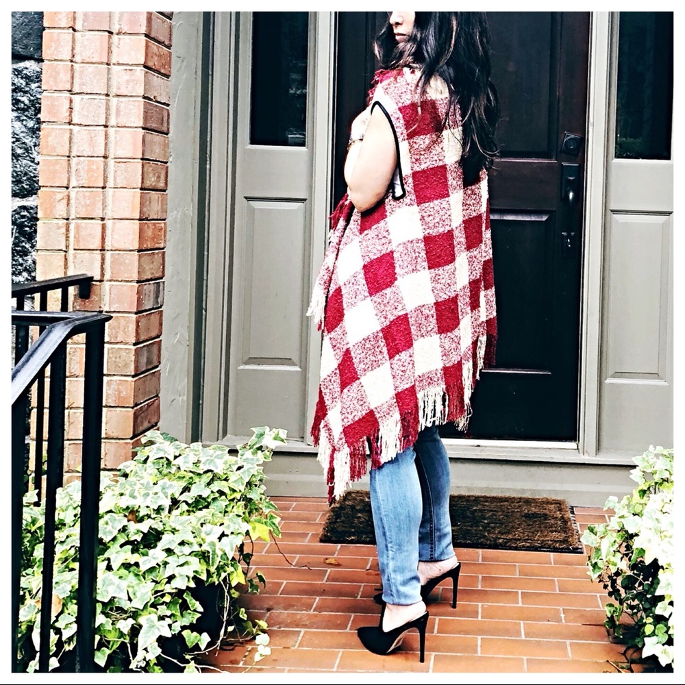 ✨LAST ONE ✨Plaid fringe vest - Picture 7 of 8